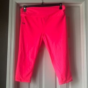 Hot pink Under Armour heat gear Capri pants